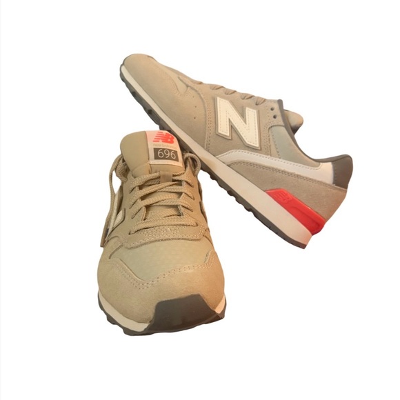 New Balance Blue and Red Shoe Box - Picture 4 of 5